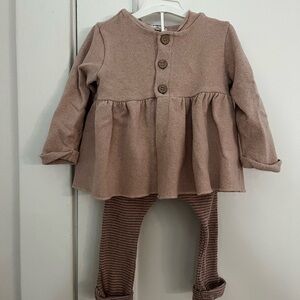 Like new pink washable sweater and pant set